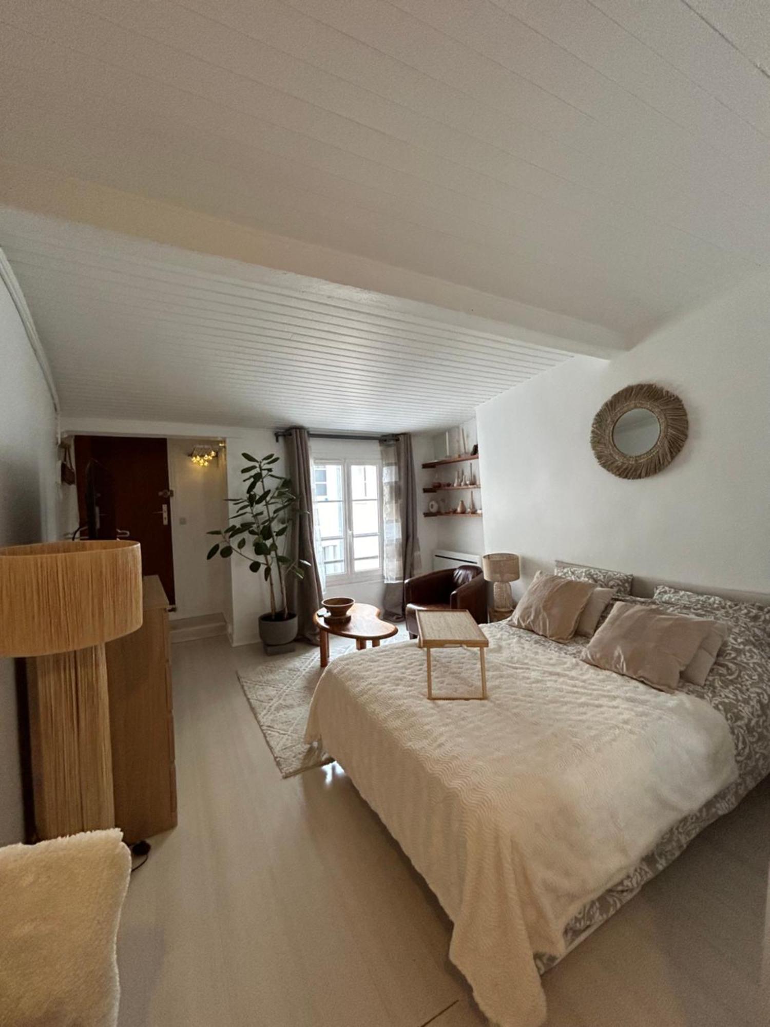 Grand Studio Entierement Renove Au Coeur De Paris Exterior foto