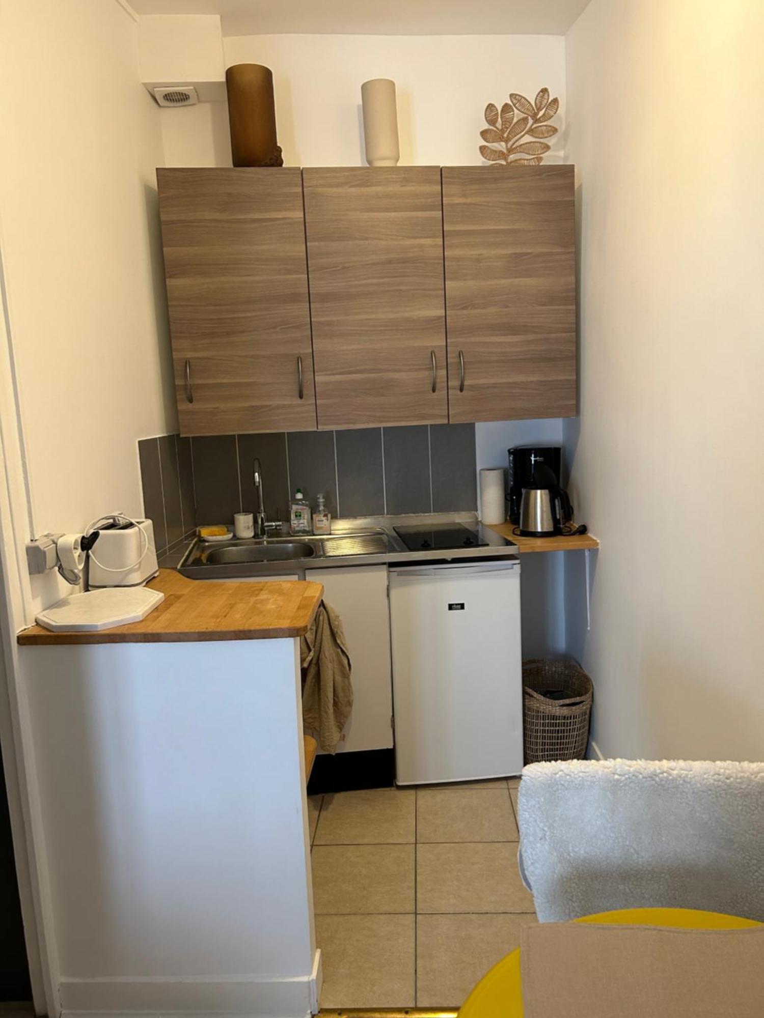 Grand Studio Entierement Renove Au Coeur De Paris Exterior foto